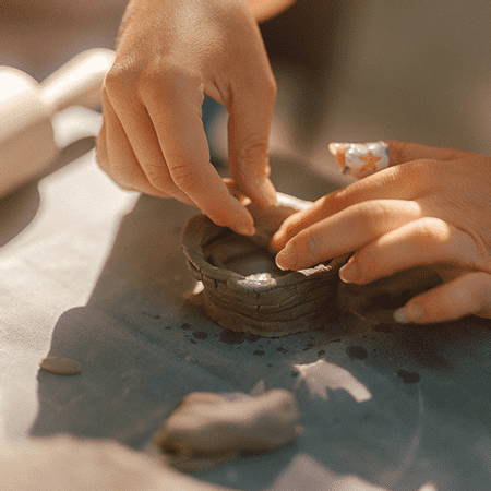 Powrót do rzemiosła: plenerowe warsztaty ceramiczne z Zakwas Studio