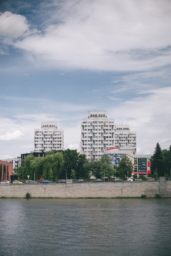 Bloki nad rzeką