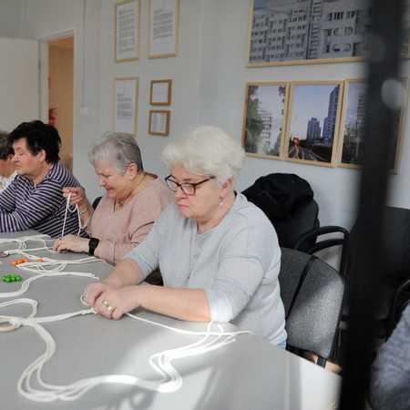 Powrót do rzemiosła: robimy na drutach